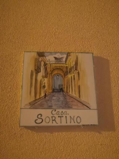 Casa Sortino. Nel Cuore Di Marsala. Villa Bagian luar foto
